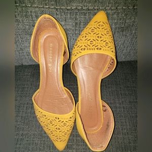 Madden girl yellow flat shoes